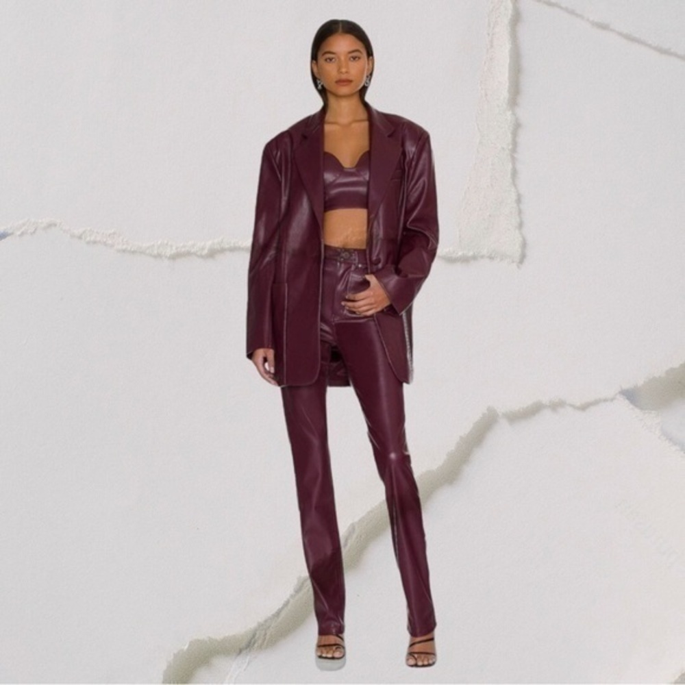 3 piece Set / coming soon / faux leather pants + crop top - Picture 3 of 5